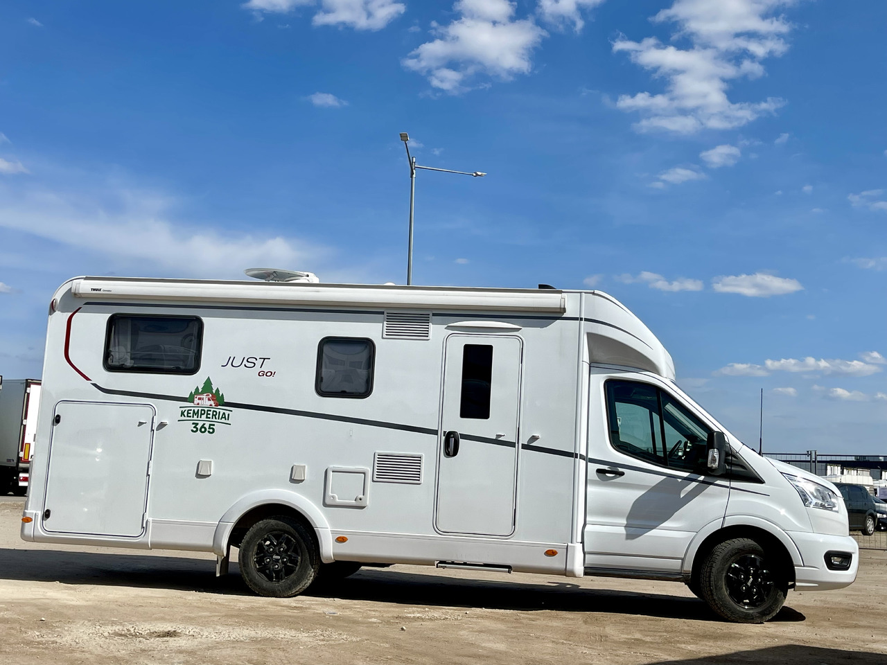 DETHLEFFS Just Go T7055 EB - Semi-integrated motorhome: picture 3 DETHLEFFS Just Go T7055 EB - Semi-integrated motorhome: picture 3