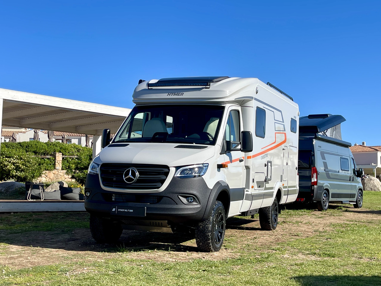 HYMER / ERIBA Cross Trail - Semi-integrated motorhome: picture 1 HYMER / ERIBA Cross Trail - Semi-integrated motorhome: picture 1
