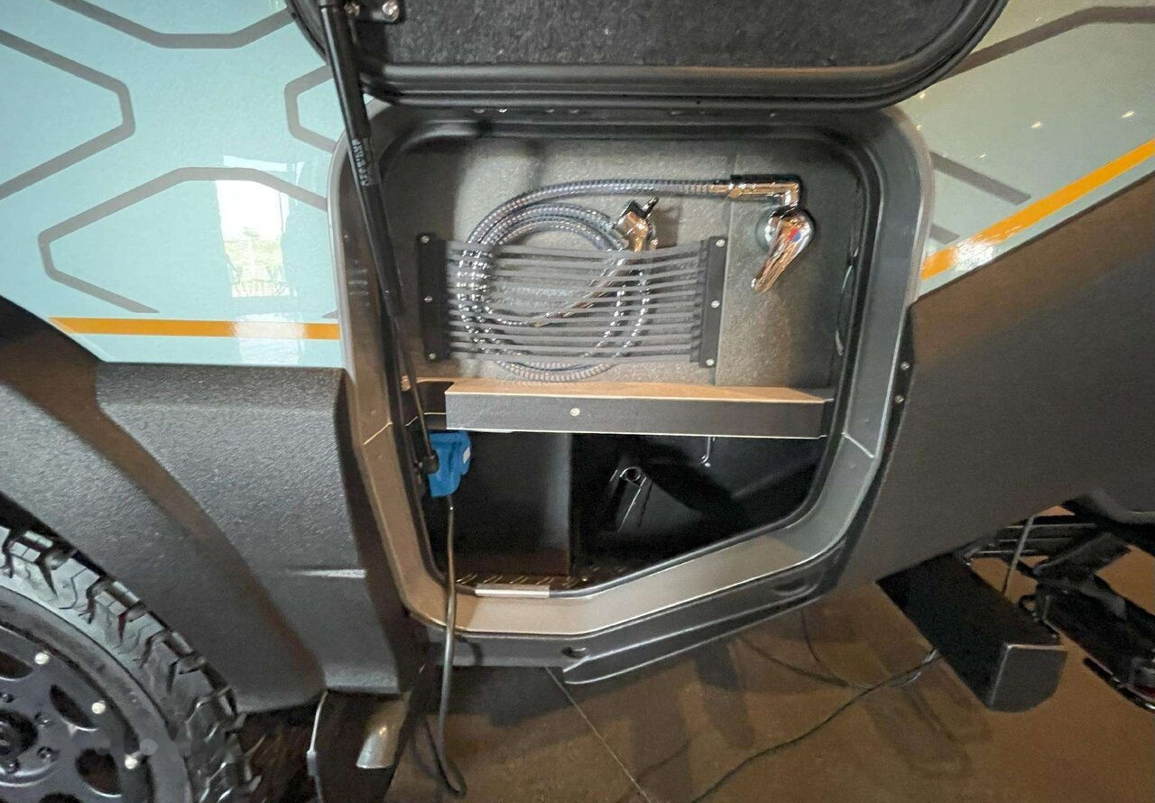 New Semi-integrated motorhome Hymer Venture S: picture 7