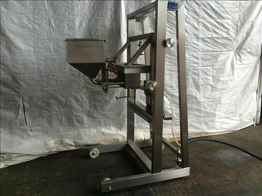 Apple Engineering MD65 Four head pneumatic depositor - Food processing equipment: picture 2 Apple Engineering MD65 Four head pneumatic depositor - Food processing equipment: picture 2