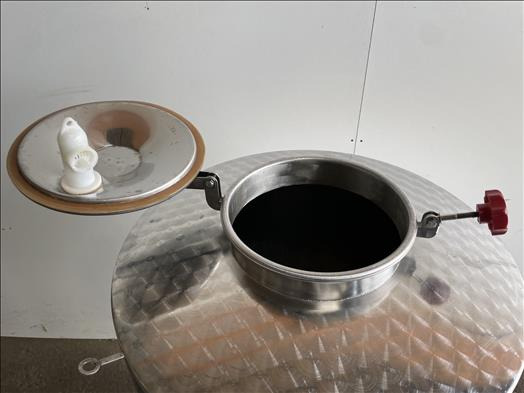 NNP 250l holding tanks - Food processing equipment: picture 5 NNP 250l holding tanks - Food processing equipment: picture 5