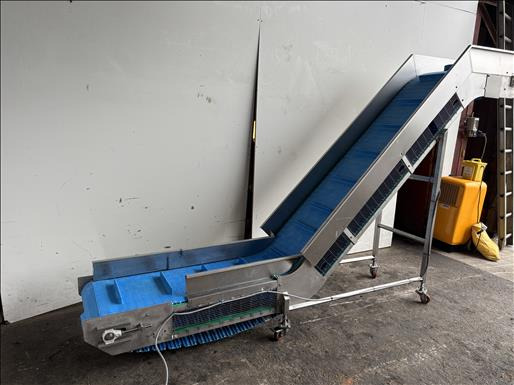 NNP Flighted elevator conveyor - Conveyor: picture 2 NNP Flighted elevator conveyor - Conveyor: picture 2