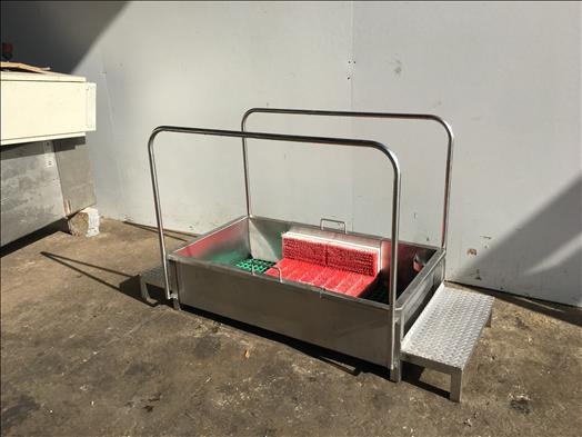 Syspal Stainless boot wash station - Food processing equipment: picture 2 Syspal Stainless boot wash station - Food processing equipment: picture 2
