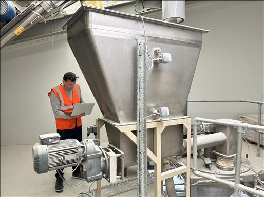Votech Hopper and screw feeder - Food processing equipment: picture 2 Votech Hopper and screw feeder - Food processing equipment: picture 2