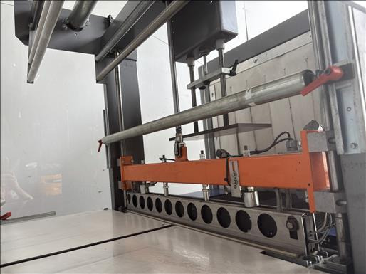 Wraps UK Easy700S Shrink sleeve wrapper - Packaging machinery: picture 4 Wraps UK Easy700S Shrink sleeve wrapper - Packaging machinery: picture 4