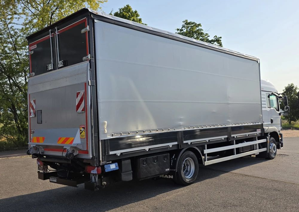 MAN TGM 15.290 / BURTO-FIRANKA / CAŁY NA PODUSZKACH /KLIMA POSTOJOWA / 2018R /  NISKI PRZEBIEG / 18 PALET / E6 / JAK NOWY / WINDA / - Curtain side truck: picture 3 MAN TGM 15.290 / BURTO-FIRANKA / CAŁY NA PODUSZKACH /KLIMA POSTOJOWA / 2018R /  NISKI PRZEBIEG / 18 PALET / E6 / JAK NOWY / WINDA / - Curtain side truck: picture 3