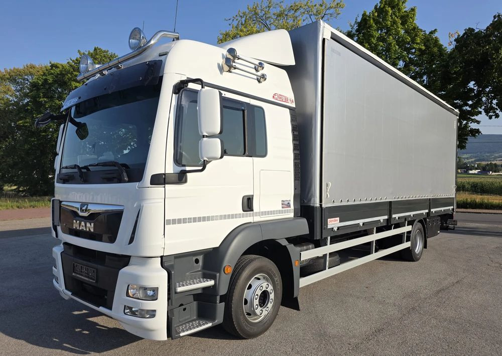 MAN TGM 15.290 / BURTO-FIRANKA / CAŁY NA PODUSZKACH /KLIMA POSTOJOWA / 2018R / NISKI PRZEBIEG / 18 PALET / E6 / JAK NOWY / WINDA / - Curtain side truck: picture 1 MAN TGM 15.290 / BURTO-FIRANKA / CAŁY NA PODUSZKACH /KLIMA POSTOJOWA / 2018R / NISKI PRZEBIEG / 18 PALET / E6 / JAK NOWY / WINDA / - Curtain side truck: picture 1