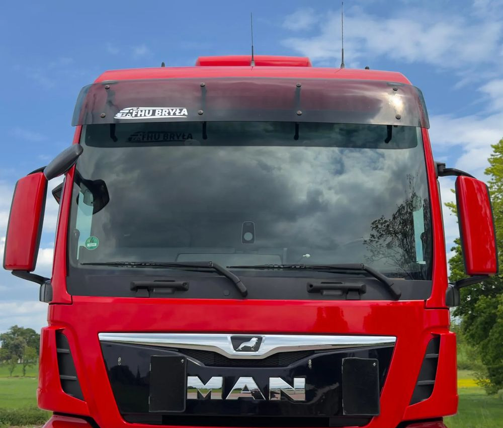 MAN TGX 26.500 / LIFT / 6X2 / KLIMA POSTOJOWA / 18PALET / E6 / FIRANKA / 18 TON ŁADOWNOŚĆ / WINDA / NISKI PRZEBIEG / JEDEN WŁAŚCICIEL / PODWIESZANA OŚ - Curtain side truck: picture 4 MAN TGX 26.500 / LIFT / 6X2 / KLIMA POSTOJOWA / 18PALET / E6 / FIRANKA / 18 TON ŁADOWNOŚĆ / WINDA / NISKI PRZEBIEG / JEDEN WŁAŚCICIEL / PODWIESZANA OŚ - Curtain side truck: picture 4