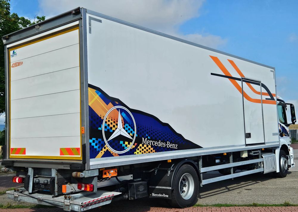 Mercedes-Benz ANTOS 1827/ACTROS/AXOR/CHŁODNIA/IZOTERMA/AGREGAT/WINDA/SUPER STAN/EURO6/SPROWADZONY - Refrigerated truck: picture 3 Mercedes-Benz ANTOS 1827/ACTROS/AXOR/CHŁODNIA/IZOTERMA/AGREGAT/WINDA/SUPER STAN/EURO6/SPROWADZONY - Refrigerated truck: picture 3