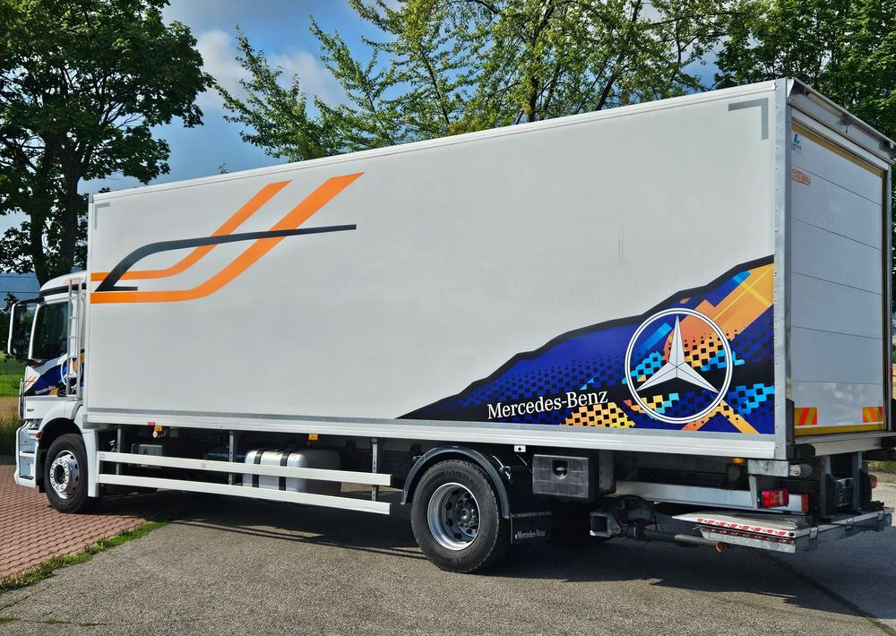 Mercedes-Benz ANTOS 1827/ACTROS/AXOR/CHŁODNIA/IZOTERMA/AGREGAT/WINDA/SUPER STAN/EURO6/SPROWADZONY - Refrigerated truck: picture 4 Mercedes-Benz ANTOS 1827/ACTROS/AXOR/CHŁODNIA/IZOTERMA/AGREGAT/WINDA/SUPER STAN/EURO6/SPROWADZONY - Refrigerated truck: picture 4