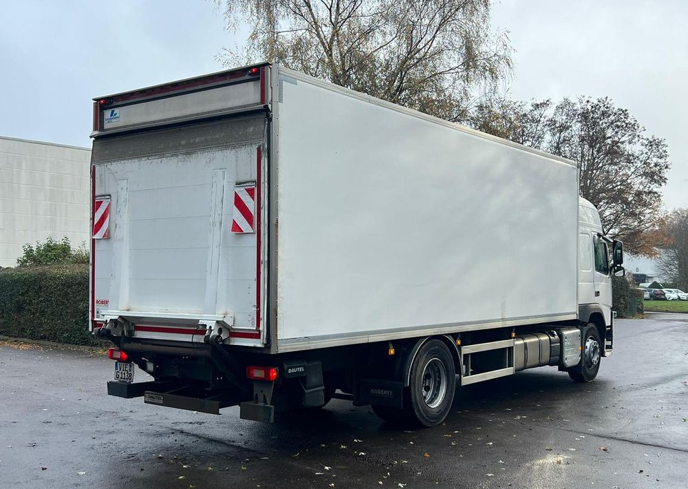 Volvo FM 340 / IZOTERMA / WINDA / SPROWADZONY / 18 PALET / 10.2017 / E6 / STAN BARDZO DOBRY - Refrigerated truck: picture 3 Volvo FM 340 / IZOTERMA / WINDA / SPROWADZONY / 18 PALET / 10.2017 / E6 / STAN BARDZO DOBRY - Refrigerated truck: picture 3