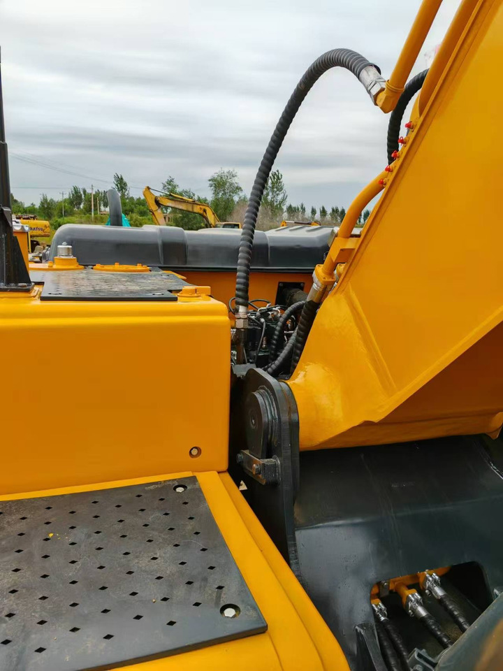 Hyundai Hyundai 220 LC-9 S - Crawler excavator: picture 2 Hyundai Hyundai 220 LC-9 S - Crawler excavator: picture 2