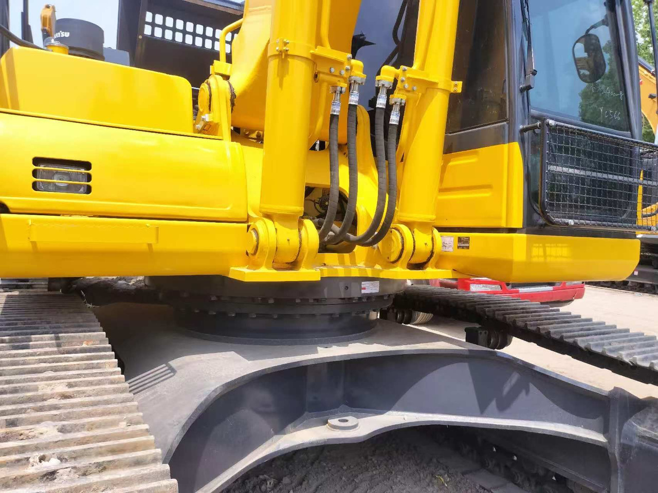 KOMATSU PC400-8 - Crawler excavator: picture 4 KOMATSU PC400-8 - Crawler excavator: picture 4