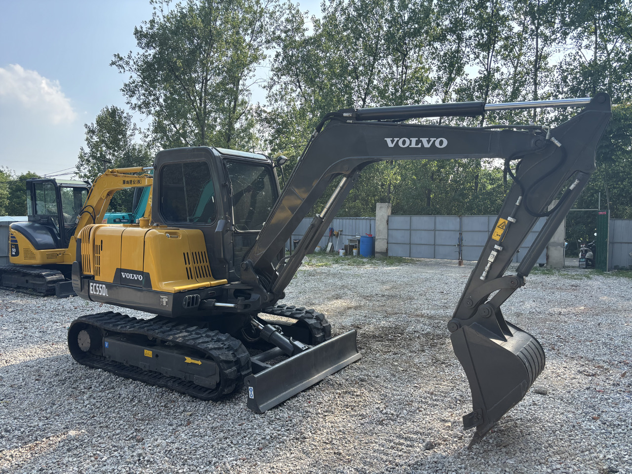 Mini excavator Volvo EC55D Rubber track: picture 8