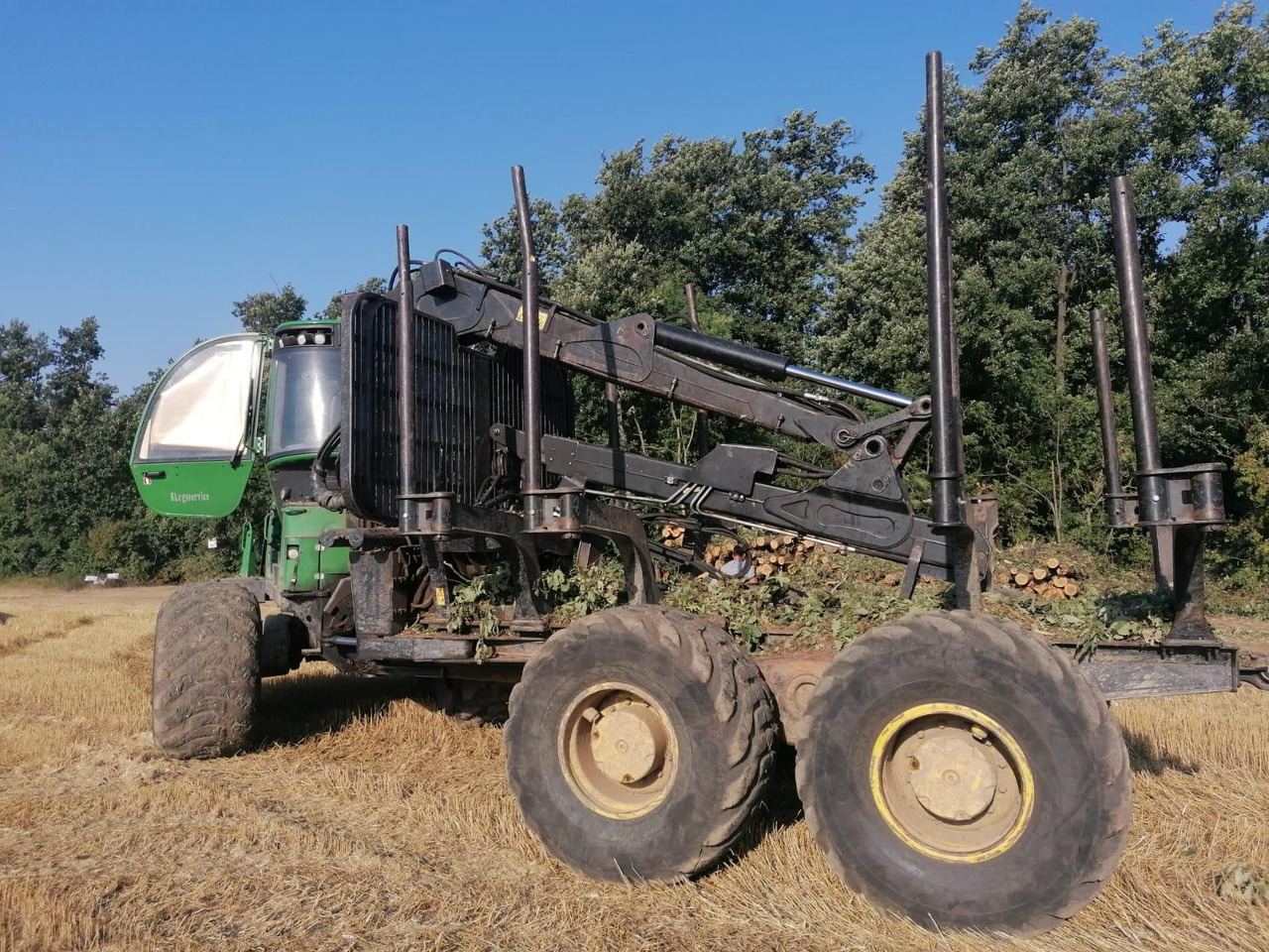 JOHN DEERE 1910E - Forwarder: picture 4 JOHN DEERE 1910E - Forwarder: picture 4