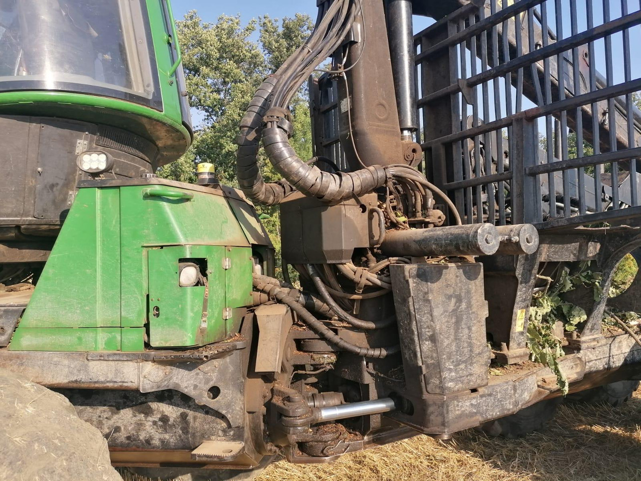 JOHN DEERE 1910E - Forwarder: picture 5 JOHN DEERE 1910E - Forwarder: picture 5