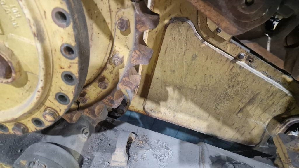 CAT D5 FOR PARTS - Bulldozer: picture 2 CAT D5 FOR PARTS - Bulldozer: picture 2