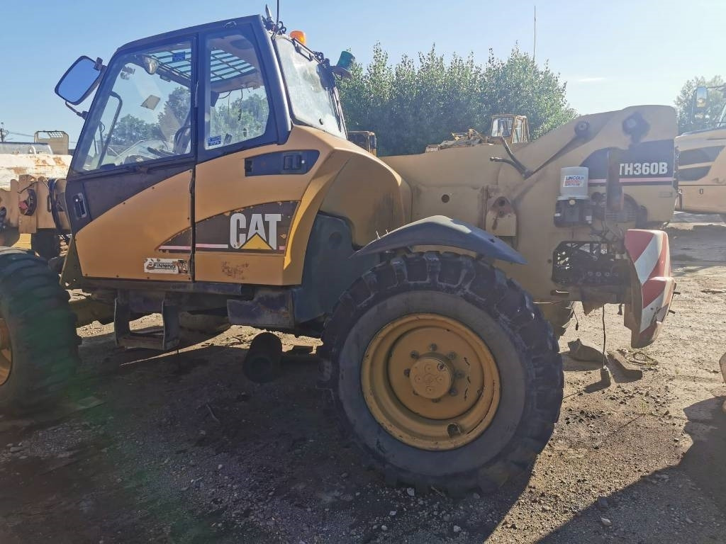CAT TH 360 B - Telescopic handler: picture 2 CAT TH 360 B - Telescopic handler: picture 2