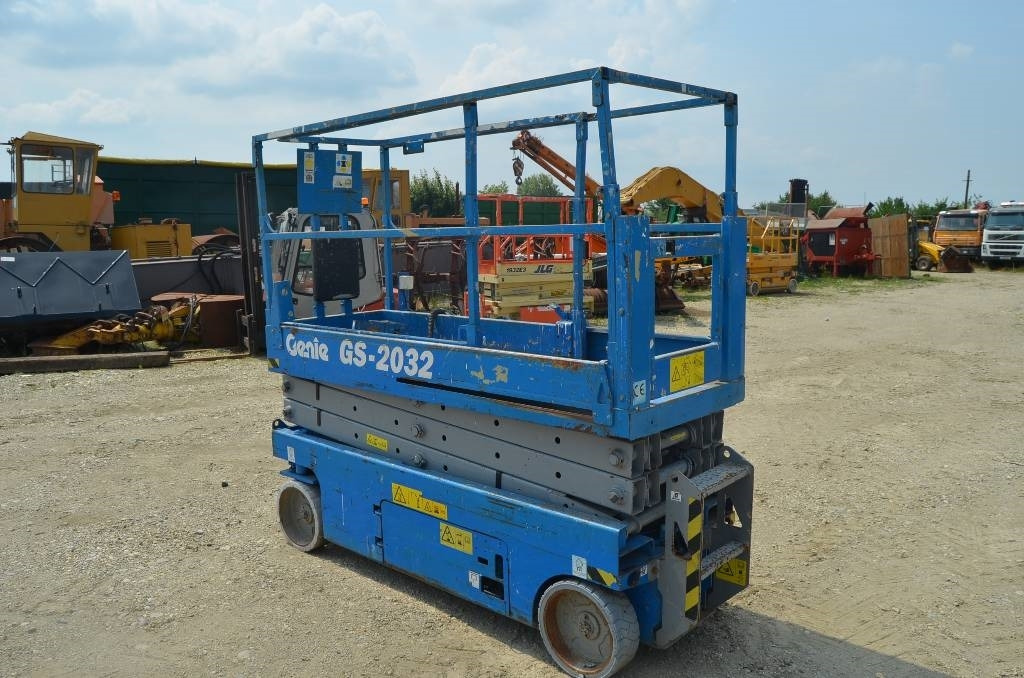 Genie GS 2032 - Scissor lift: picture 2 Genie GS 2032 - Scissor lift: picture 2