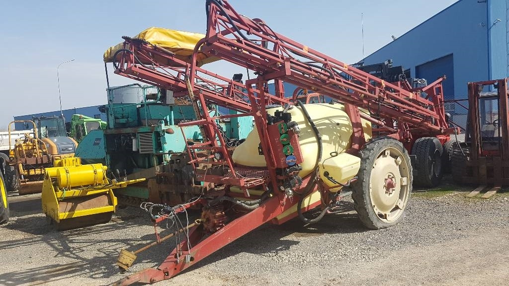 Hardi Commander 2200 - Trailed sprayer: picture 1 Hardi Commander 2200 - Trailed sprayer: picture 1