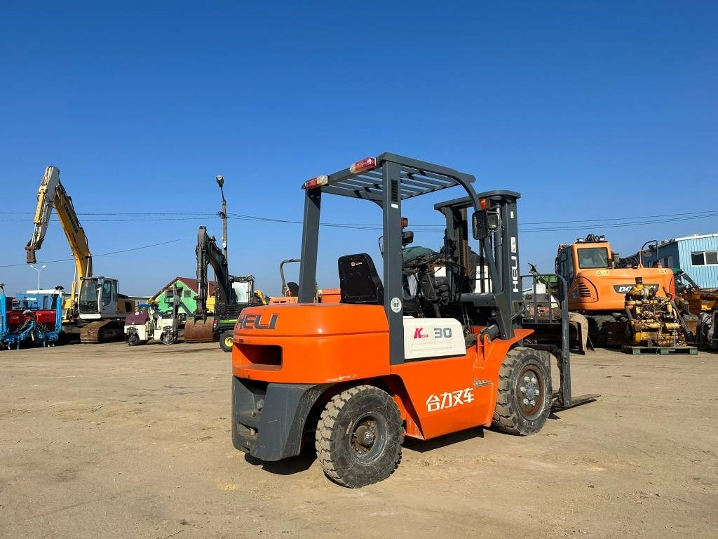 Heli CPD 30 - Diesel forklift: picture 3 Heli CPD 30 - Diesel forklift: picture 3