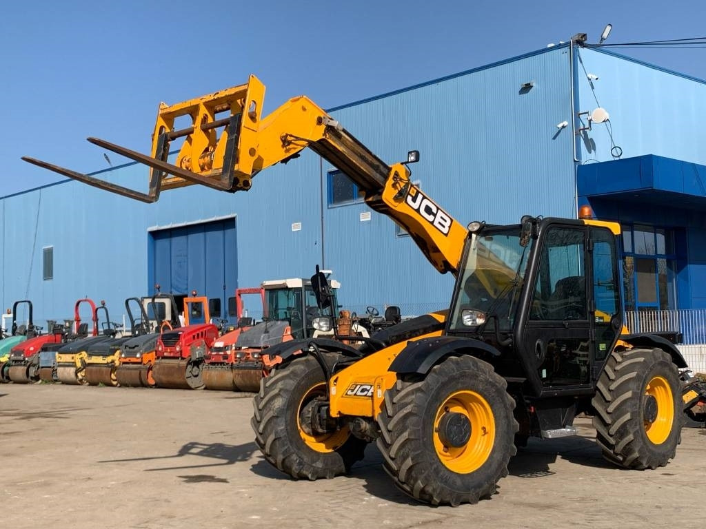 JCB 526-56 Agri - Telescopic handler: picture 4 JCB 526-56 Agri - Telescopic handler: picture 4