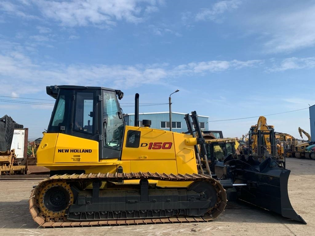 New Holland D 150 - Bulldozer: picture 2 New Holland D 150 - Bulldozer: picture 2