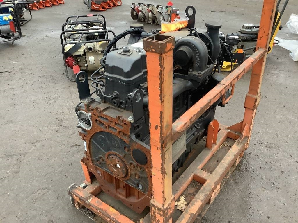 New Holland F4DE9687J*J100 - Engine for Construction machinery: picture 3 New Holland F4DE9687J*J100 - Engine for Construction machinery: picture 3