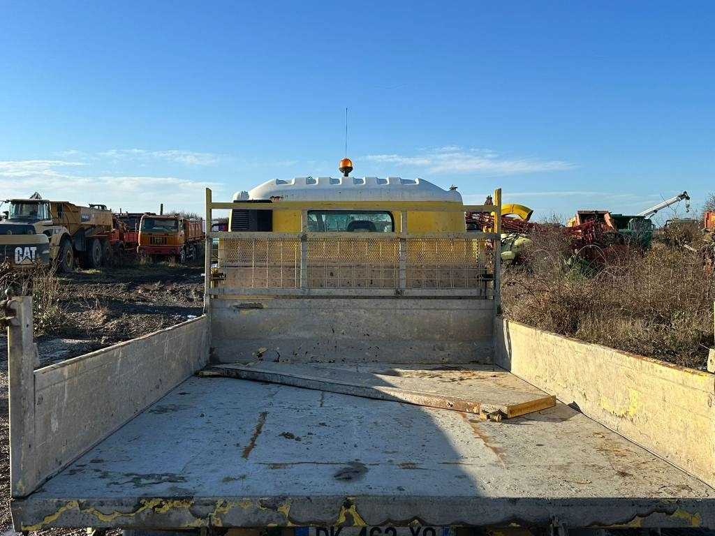 Nissan NT500 - Tipper: picture 5 Nissan NT500 - Tipper: picture 5