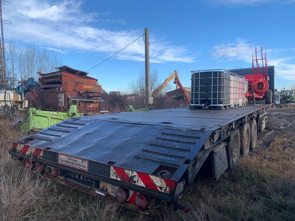 Schmitz S 01 - Low loader semi-trailer: picture 1 Schmitz S 01 - Low loader semi-trailer: picture 1