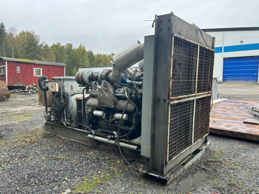 Stamford HC634J1 - Generator set: picture 3 Stamford HC634J1 - Generator set: picture 3