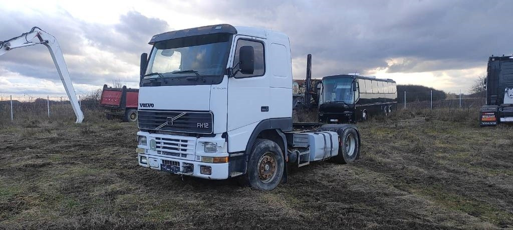 Volvo FH12 380 - Tractor unit: picture 2 Volvo FH12 380 - Tractor unit: picture 2