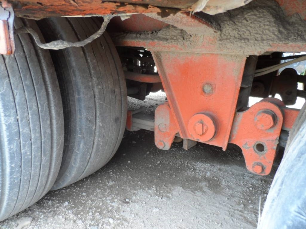 UMM RJ 40 - Low loader semi-trailer: picture 2 UMM RJ 40 - Low loader semi-trailer: picture 2