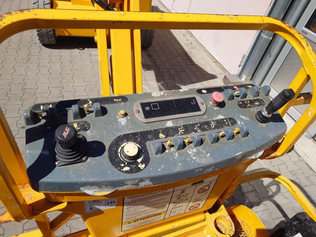 JLG M450AJ - Articulated boom lift: picture 5 JLG M450AJ - Articulated boom lift: picture 5