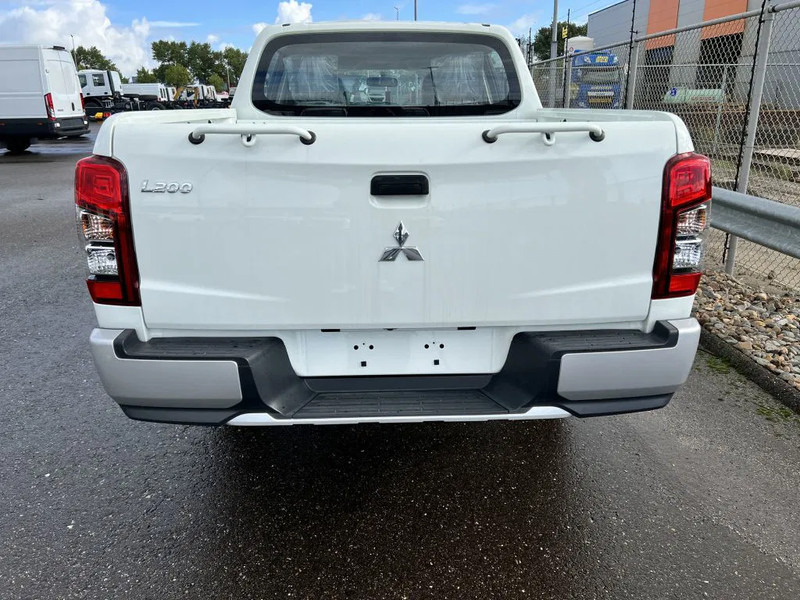 Mitsubishi L200 4x4 - 8 UNITS in WHITE 2.5 D GL Double Cab - EURO 2 - NEW!! Ready for work!!!** - Pickup truck, Crew cab van: picture 3 Mitsubishi L200 4x4 - 8 UNITS in WHITE 2.5 D GL Double Cab - EURO 2 - NEW!! Ready for work!!!** - Pickup truck, Crew cab van: picture 3
