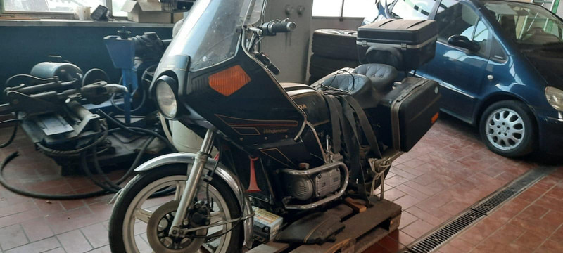 Honda GL 2 Goldwing - Motorcycle: picture 1 Honda GL 2 Goldwing - Motorcycle: picture 1