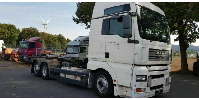 MAN 26.440 TGA BDF 6x2 German Truck - Cab chassis truck: picture 3 MAN 26.440 TGA BDF 6x2 German Truck - Cab chassis truck: picture 3