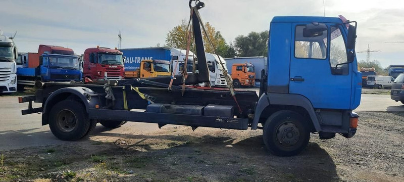 MAN L2000 Abrollkipper - Hook lift truck: picture 3 MAN L2000 Abrollkipper - Hook lift truck: picture 3