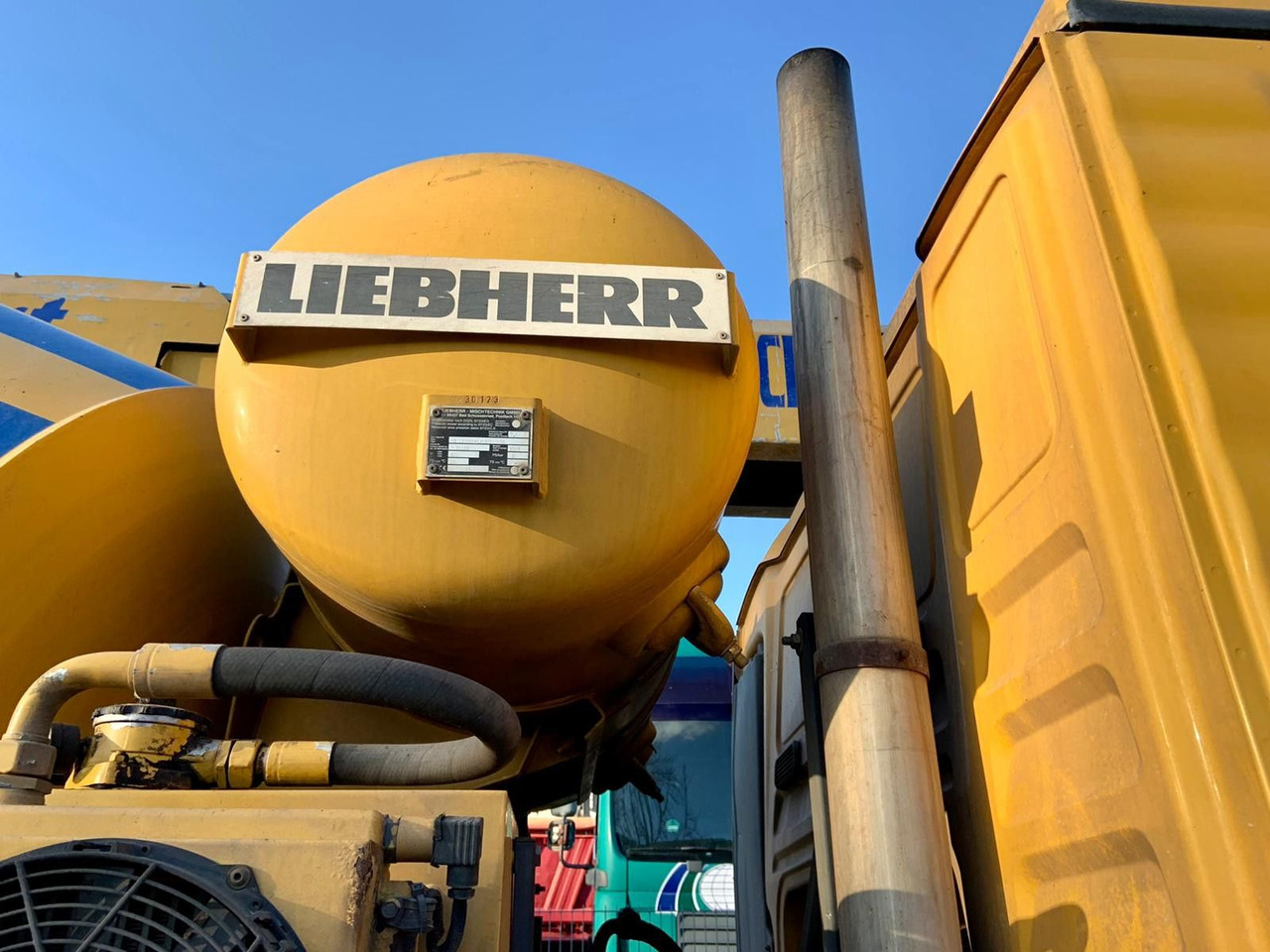 MAN TGA35.360PS 8x4 Mischer+Förderband - Concrete mixer truck: picture 2 MAN TGA35.360PS 8x4 Mischer+Förderband - Concrete mixer truck: picture 2