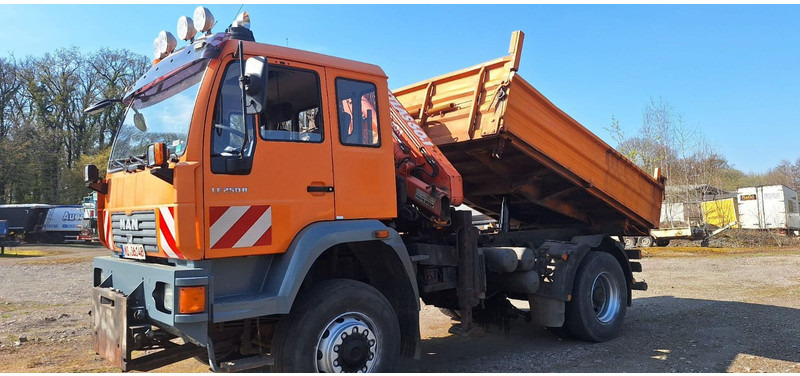 MAN TGM 18.240PS 4x4 3.S-Kipper mit Kran - Tipper, Crane truck: picture 1 MAN TGM 18.240PS 4x4 3.S-Kipper mit Kran - Tipper, Crane truck: picture 1