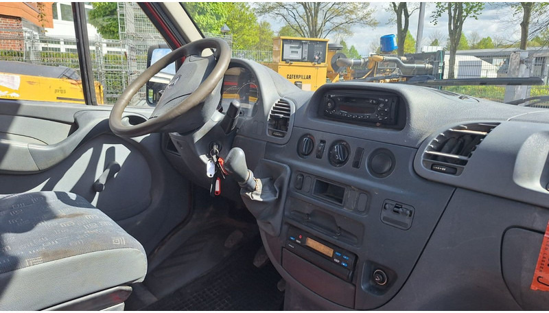 Mercedes-Benz 300-serie 313 Pritsche Doppelkabine - Open body delivery van, Crew cab van: picture 5 Mercedes-Benz 300-serie 313 Pritsche Doppelkabine - Open body delivery van, Crew cab van: picture 5