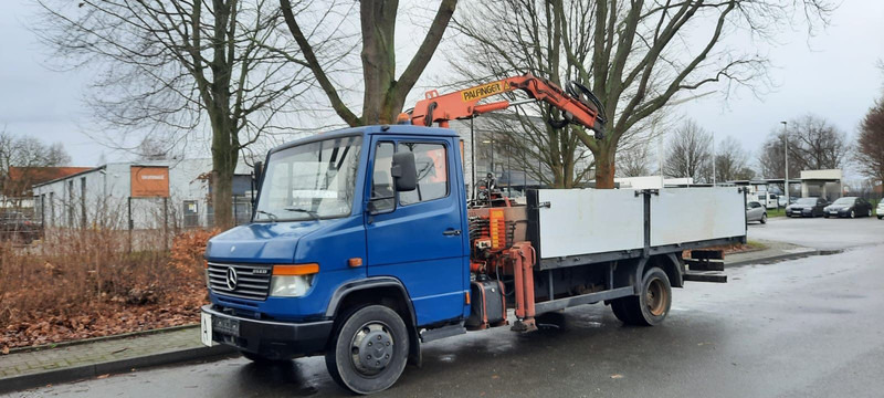 Mercedes-Benz 814 Pritsche mit Kran+Greifer - Dropside/ Flatbed truck, Crane truck: picture 1 Mercedes-Benz 814 Pritsche mit Kran+Greifer - Dropside/ Flatbed truck, Crane truck: picture 1