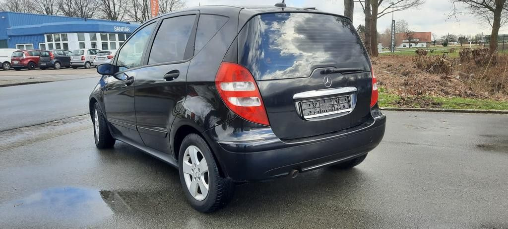 Mercedes-Benz A 180 CDI AVANTGARDE - Saloon car: picture 4 Mercedes-Benz A 180 CDI AVANTGARDE - Saloon car: picture 4