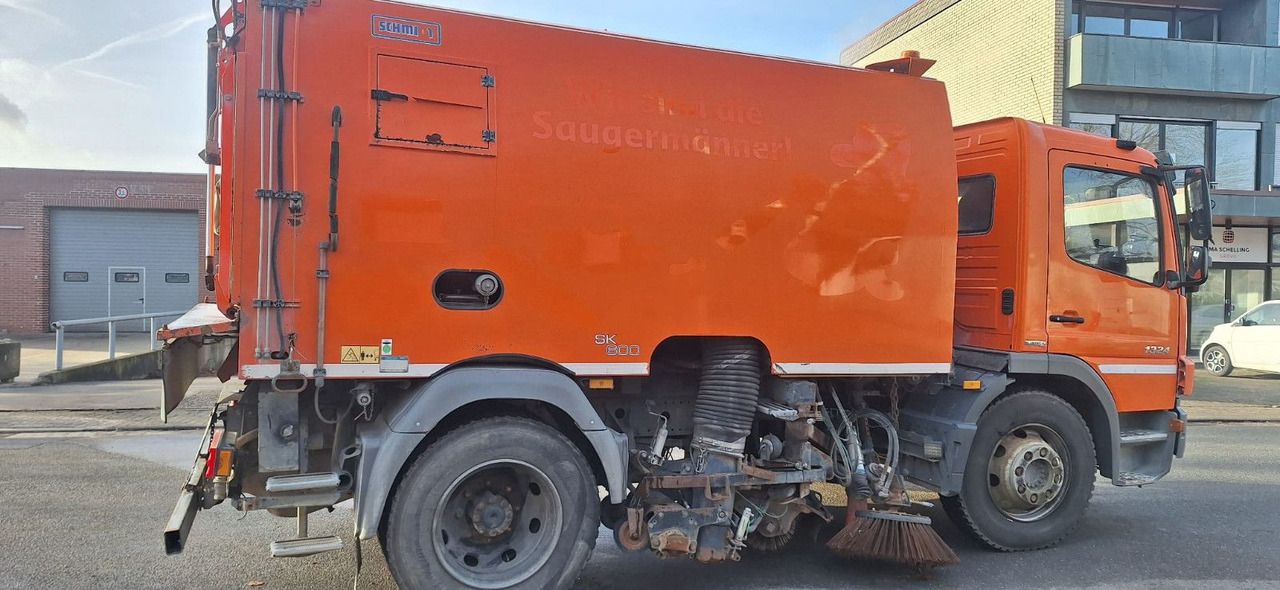 Mercedes-Benz Atego 1524 2 6-Zyl. 4x2 - Road sweeper: picture 2 Mercedes-Benz Atego 1524 2 6-Zyl. 4x2 - Road sweeper: picture 2