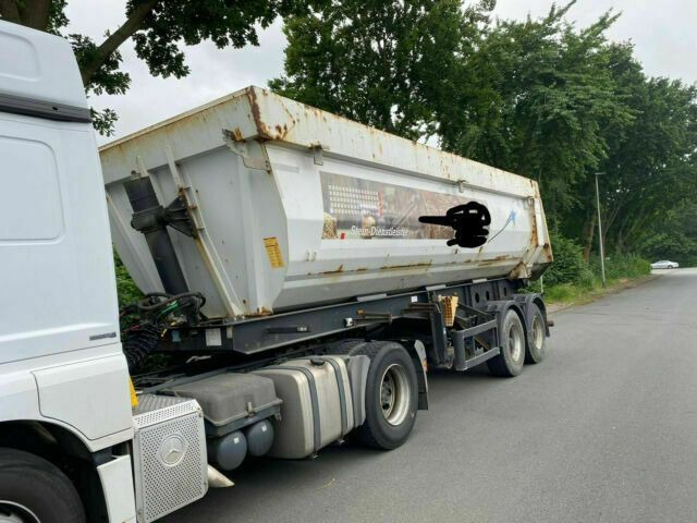 Reisch RHKS32/18 24 Kubik - Tipper semi-trailer: picture 2 Reisch RHKS32/18 24 Kubik - Tipper semi-trailer: picture 2