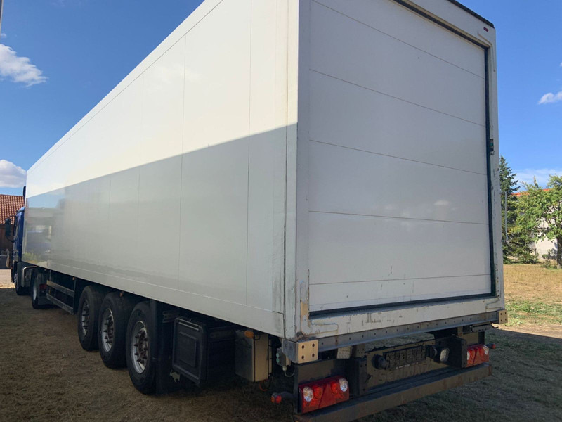 Schmitz Cargobull SKO 24 Tiefkühler 3Achser SAF - Refrigerated semi-trailer: picture 1 Schmitz Cargobull SKO 24 Tiefkühler 3Achser SAF - Refrigerated semi-trailer: picture 1