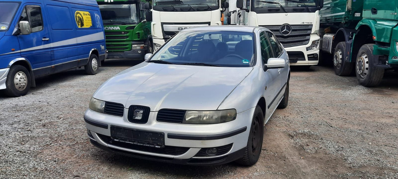Seat Toledo Signo 1,8 20V Autom. - Saloon car: picture 2 Seat Toledo Signo 1,8 20V Autom. - Saloon car: picture 2