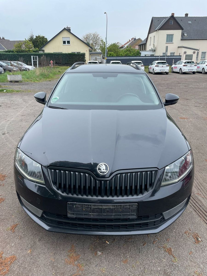 Skoda Octavia 2.0 TDI Green tec Solution Combi - Car: picture 4 Skoda Octavia 2.0 TDI Green tec Solution Combi - Car: picture 4