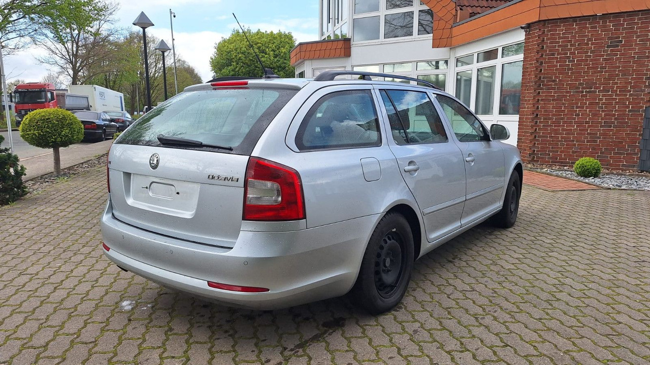 Skoda Octavia - Car: picture 4 Skoda Octavia - Car: picture 4