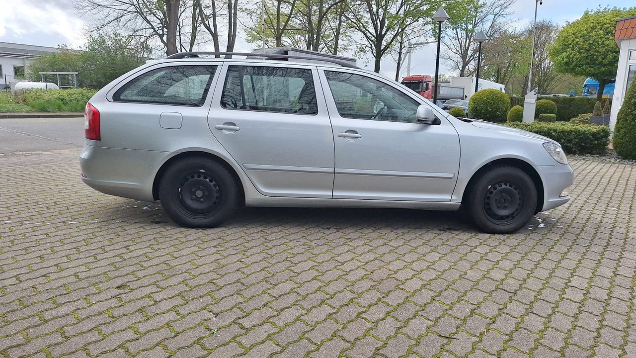 Skoda Octavia - Car: picture 3 Skoda Octavia - Car: picture 3